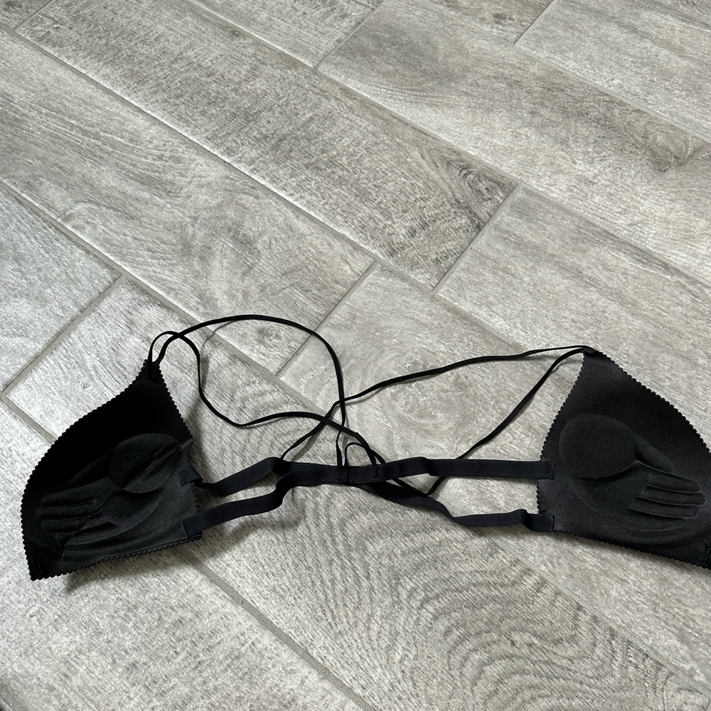 bra - Picture 2 of 2